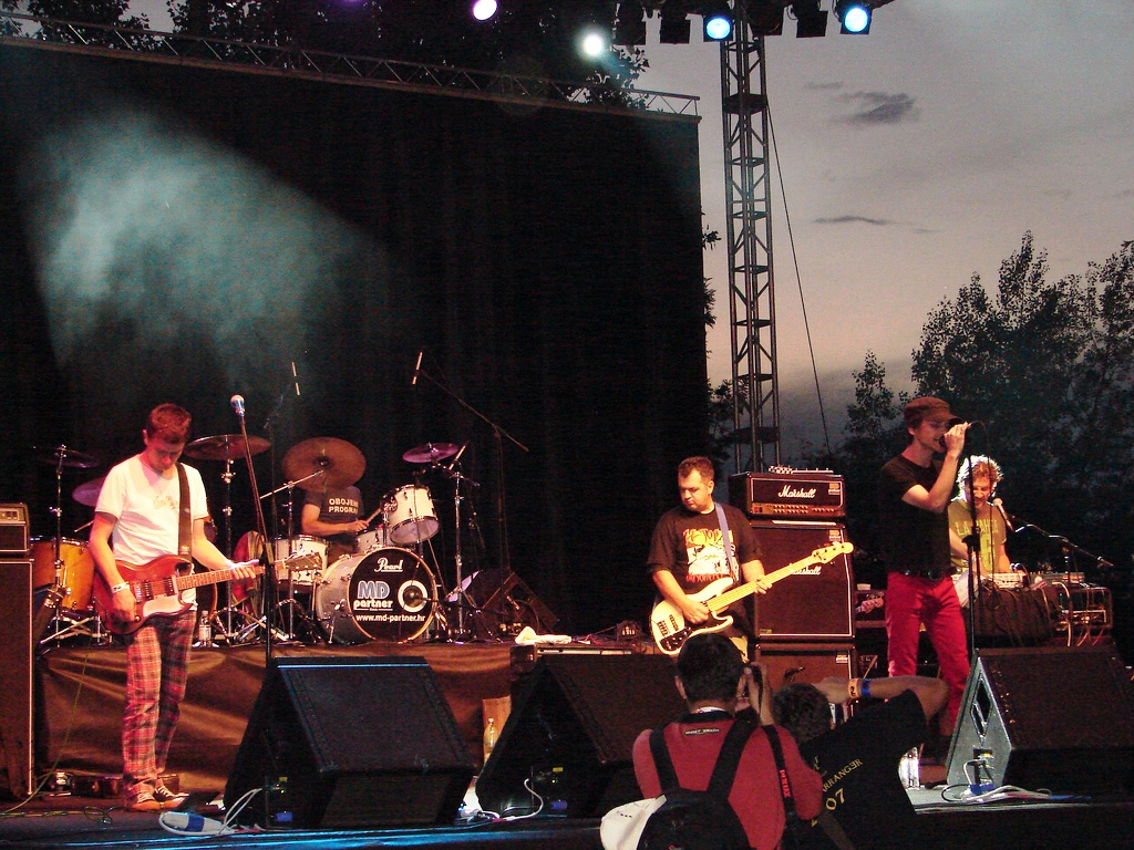 Obojeni program na bini