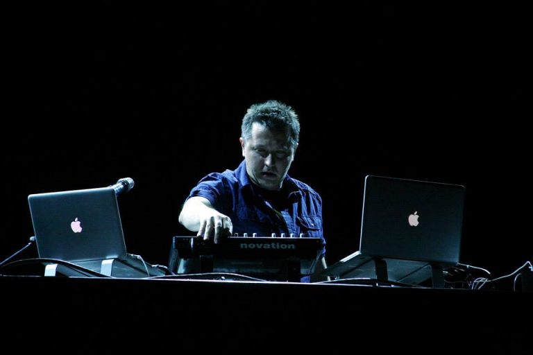 Kiril Djaikovski za miks pultom